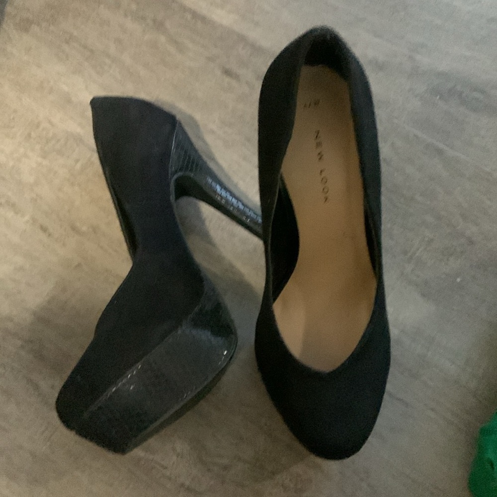 New look Suede platform heels with snakeskin detail size 6 US